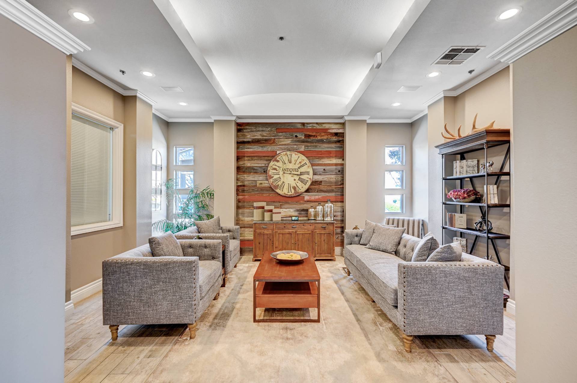 Community_8025_Russell Rd-31